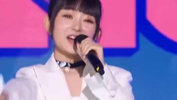 A full review of the girl group's hit song IVE "ELEVEN"