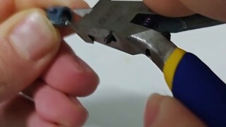 What should I do if the Modong Core Modeling Hand is broken and the ball lock cannot be taken out?