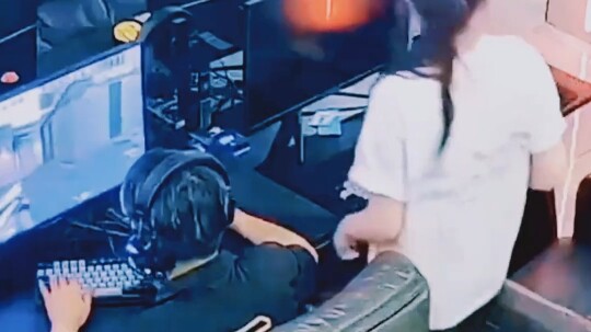 ผู้ชายอย่างเราก็เป็นแบบนี้แหละ โดนตีตายก็ไม่ยอมส่งเสียง