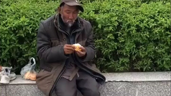 เมื่อขอทานมีเป้าหมาย เขาก็จะไม่ใช่คนเร่ร่อนอีกต่อไป _ ผลตอบแทนของความใจดี _ ขอทาน _ ร้านก๋วยเตี๋ยวไท