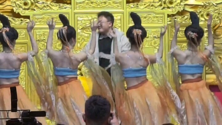 This guy is clearly a foolish ruler. # Qingyu Banquet