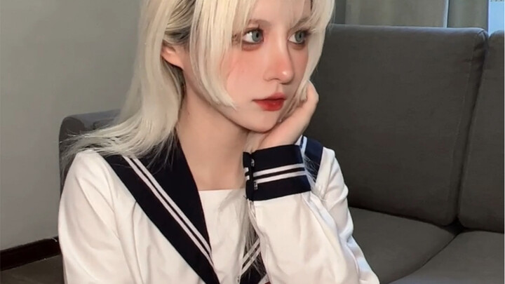 It's so weird! Take another look | Succubus appearance warning
