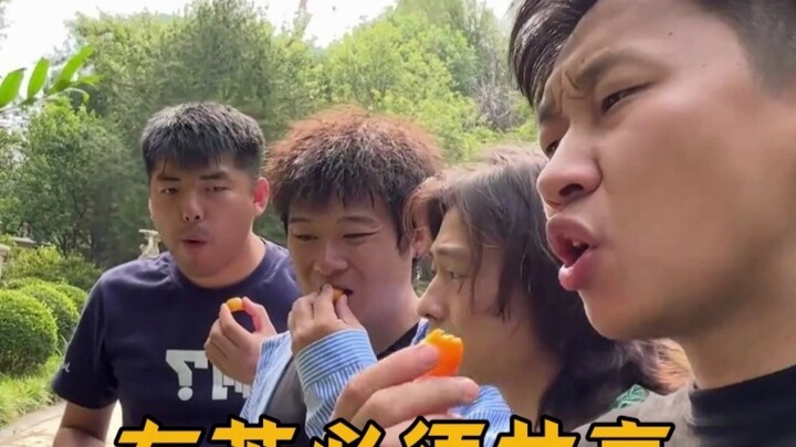 We cannot share happiness, but we must share suffering. Netizens: This is what brothers are!