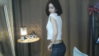 Yi Suwan classic dance