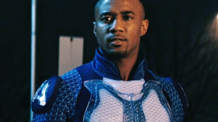 “إنه ينظر إلي وكأنه ينظر إلى بطل.”