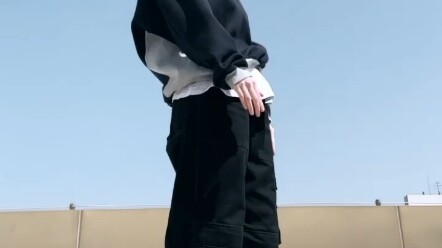 Bada Lee versi Badaling NCT Doyoung Parfum sepuluh detik emas