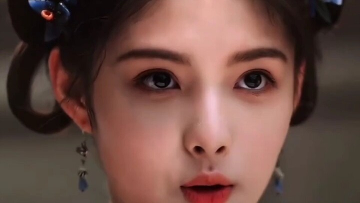 สาวใช้พยายามเรียกร้องความสนใจ แต่กลับถูกเมิน