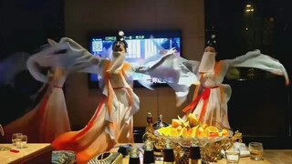 今日无事，勾栏听曲