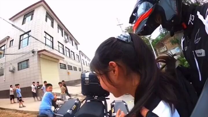 Cho họ một giấc mơ về đầu máy xe lửa cũng chẳng có gì quá đáng nhỉ; về đến nhà, mẹ tôi cũng muốn thử
