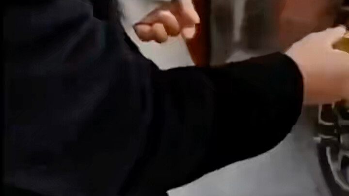 Dengan suara 'tep', hati sang kakak hancur berantakan!