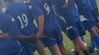 “中国的c位是拼出来的，国外的c位是被乐可宠爱出来的～♥️💖”