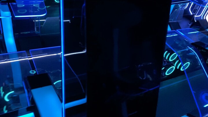 TRON - Vòng xoay ánh sáng - Game tốc độ hấp dẫn cảm giác mạnh