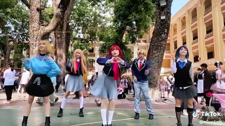 oshi no ko cosplay