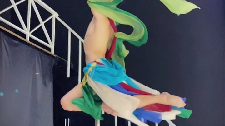 The only Dunhuang Flying Apsara in the entire internet that floats on its own!