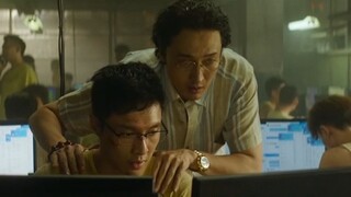 为了演好《孤注一掷》的诈骗头目，王传君模仿秃鹫，真的一模一样！