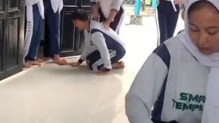 Lepas sepatu