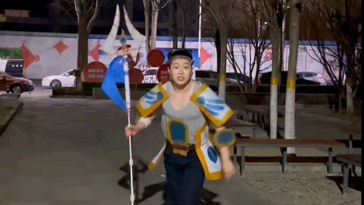 Triệu Tín máy chủ Trung Quốc