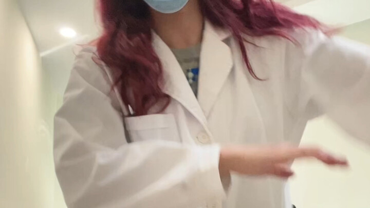 同事加班 我下班～