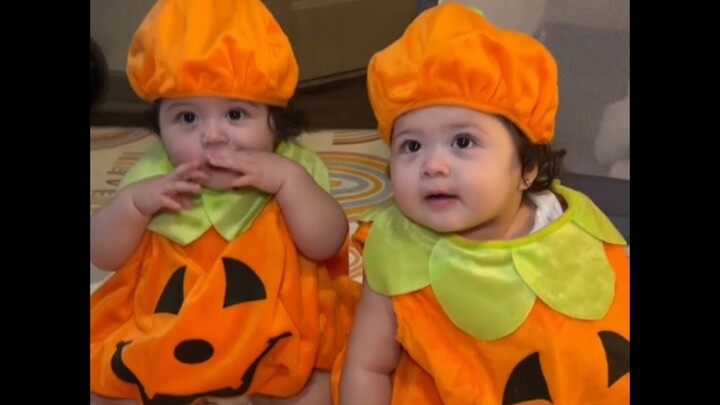 (Vlog persiapan Halloween dengan teks Mandarin-Inggris: Berubah menjadi labu kecil)