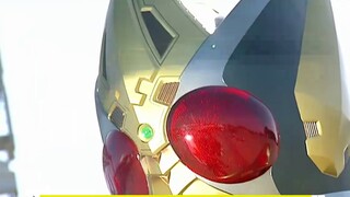 Kamen Rider Sword: Để sử dụng các kỹ năng của Emperor Sword và Wild Kallis, bạn vẫn cần sử dụng thẻ 