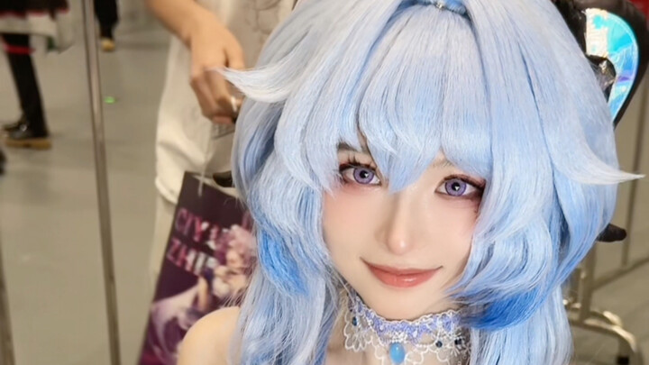 Không khí hội chợ anime thật đoàn kết