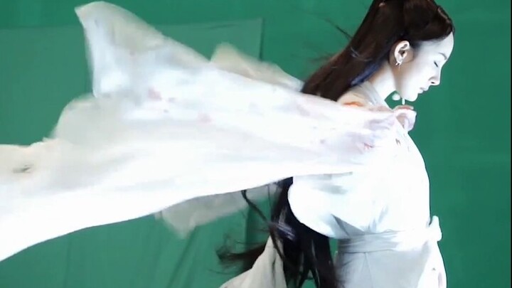 It directly influenced five years of Xianxia costume, makeup, and styling, but unfortunately it was 