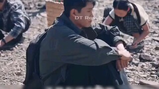 ang binata ay may kakayahan upang makita ang delikalidad na bato