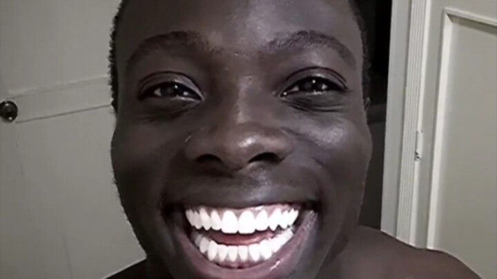 This Black guy’s invisibility trick—doesn’t it look just like Venom?