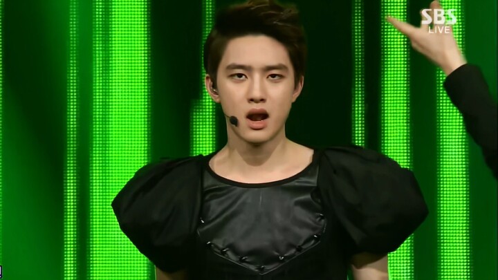 【ฟื้นฟู 4K】เวทีการแสดงเพลง EXO «Wolf (หมาป่ากับสาวงาม)» ฟื้นฟูคุณภาพภาพระดับ 4K 60 เฟรม ชมแขนพองสีดำ
