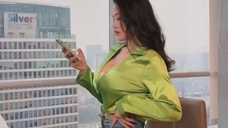 Do you prefer spicy girls or cool girls?