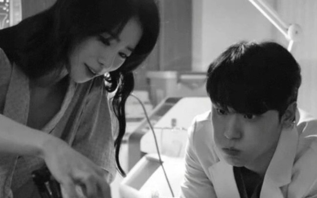 “Nge-fangirl semua aja bikin semua pairing aku jadi kenyataan—kalau sampe nemu pasangan beneran, itu