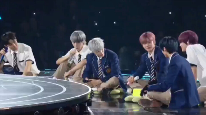 Momen cover ulang tahun ke-7 NCT DREAM～ Ada yang memang nggak suka nge-cover tarian girl group, haha