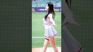 너무 이뻐서 슬로우 걸어보았다 #이예빈 #치어리더 #100억소녀