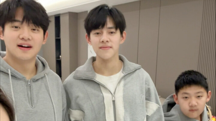 Tuy tôi không có em trai, nhưng chồng tôi thì có đấy!