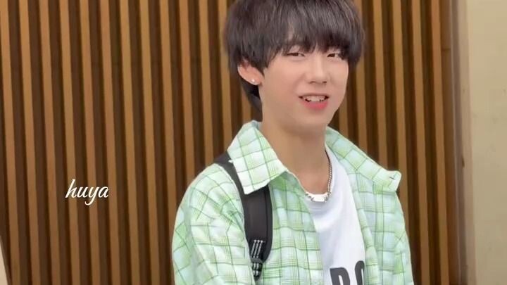 Anyone who watches without commenting is a Times Fengjun fan.