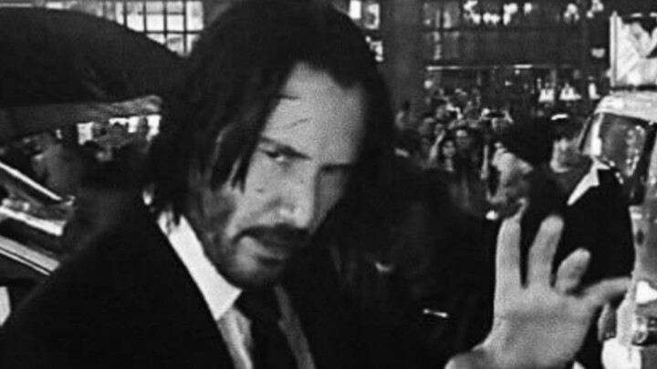 【คีอานู รีฟส์】จอห์น วิค เดินเข้าหาแฟนๆ พร้อมดินสอ!