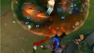 Brothers, there's something wrong with this Garen!