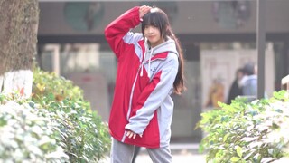 【咖纳】竖屏丨《关于正常人冲去干饭这位女高却录了个舞这件事》