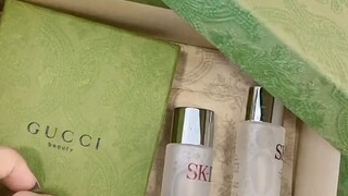 بعد شهر كامل من الانتظار والترصد، تمكنت أخيرًا من جمع ما يكفي لعام كامل ولن أتمكن من استهلاكه كله! ه