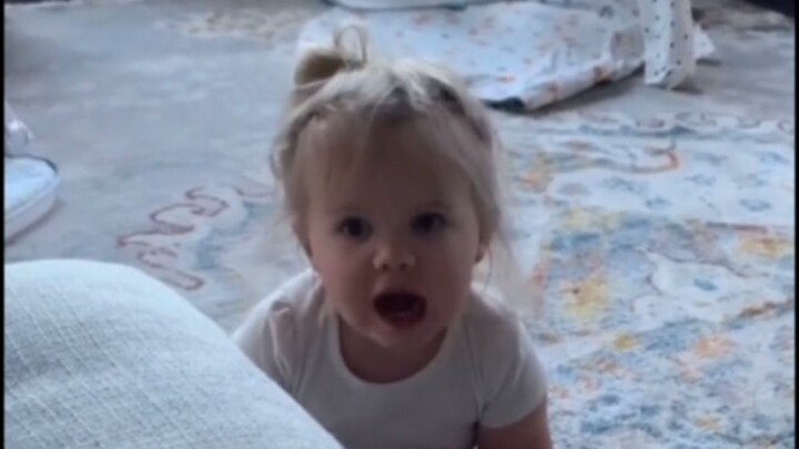 Bayi Imut: “Aku Punya Rahasia”