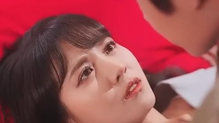 Aku menggantikan teman ke kencan buta dengan CEO dingin, tapi dia jatuh cinta padaku