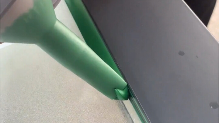 There's a secret to applying sealant like a pro—no wonder glass sealant application is so fast and e