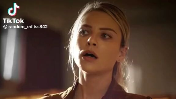 what a POWERFUL attack by this girl