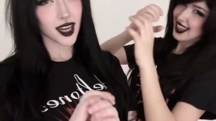 Oppression TV #175: Still a gothic, oppressive opening (a purely oppressive episode)