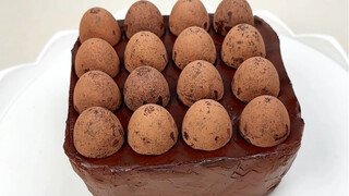 It's not that the iceberg lava from a certain brand is unaffordable, but making it at home is more c