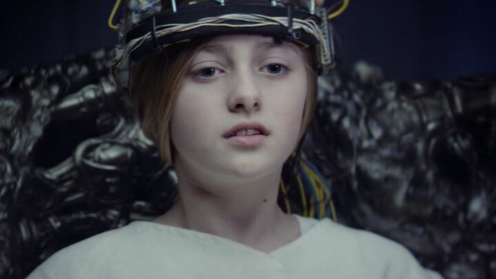 [Shadow Sir] Six people are trapped in a terrifying escape room. After some conversation, they reali