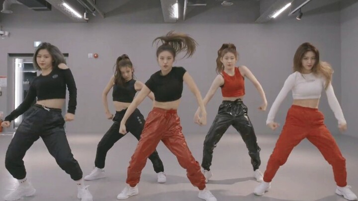 【ITZY】The neatness is pleasing to the eye! WANNABE's practice room is unveiled!