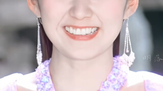 As we all know, the more you open your mouth wide and show your teeth, the more contagious your smil