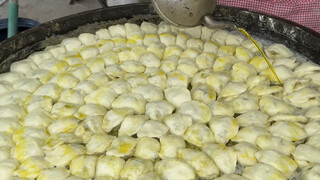 ตลาดนัดใหญ่หลินซู่ มณฑลซานตง "ซาลาเปาเนื้อทอดน้ำมัน" ราคาแค่ 5 เฟินต่อชิ้น รสชาติดีมาก! #แนะนำอาหารอ