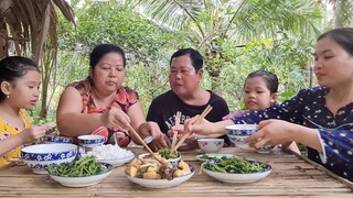 Cá Ngừ Kho Măng Bữa Cơm Ngoài Vườn Sau Một Ngày Gió Lớn| TKQ & Family T717